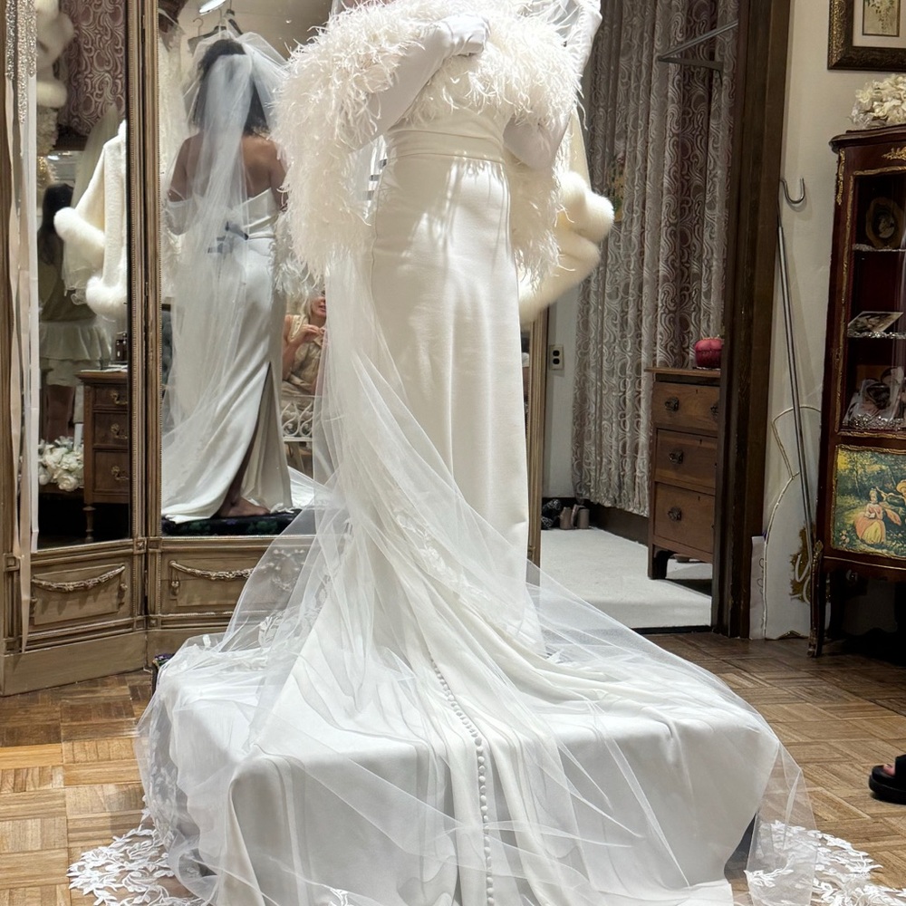 Yvonne Le Fleur Elegant White Wedding Dress with Ostrich Feather Detail - Picture 9 of 13